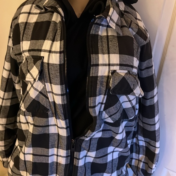 Jackets - Picture 3 of 11